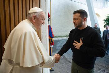 El Papa y Zelenski piden continuar con los esfuerzos humanitarios