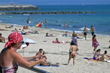 España recupera un 85% del turismo extranjero precovid
