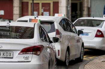 El PSOE asegura que el PP quiere ya 18 licencias más de taxi
