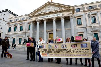 PSOE y Podemos acuerdan desbloquear la ley de bebés robados