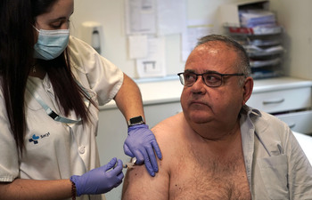 Vázquez anima a la población diana a vacunarse de la gripe