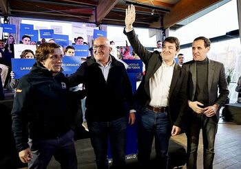 Mañueco pide hacer el 28M la vanguardia del triunfo de Feijóo