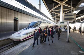 Más de 188.000 viajeros usaron el AVE entre Burgos y Valencia