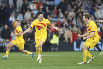 Lewandowski y Yamal evitan otro disgusto del Barça en Balaídos