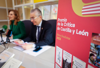 José A. Abella y María Velasco optan al Premio de la Crítica