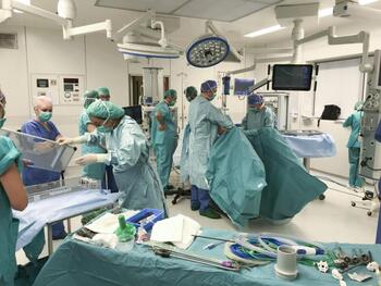 Cirugía General del HUBU quitará tumores con el Da Vinci