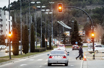 Semáforos para evitar riesgos en calles peligrosas