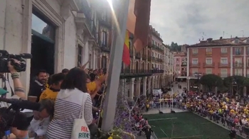 Fiesta gualdinegra en la Plaza Mayor por la Copa del Rey