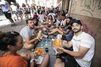 Asistentes a Sonorama gastan 80 euros en comer y beber fuera