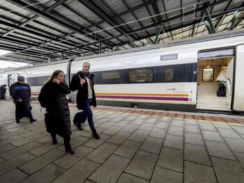 Un estudio decidirá si aumentan los trenes de Burgos a Madrid
