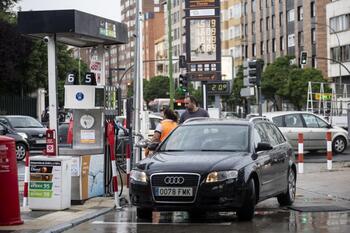 Burgos consume aún más carburante en el arranque del eléctrico