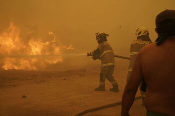 Cifran en 123 los muertos por los incendios en Chile